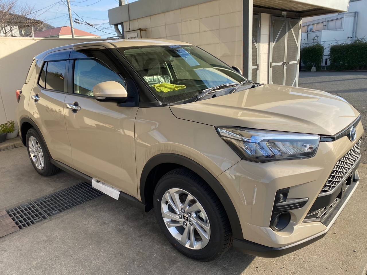 ライズハイブリッド／A202A　ナビ、カメラ、ドラレコ前後、ETC、サイドバイザー、ドアプロテクター取付