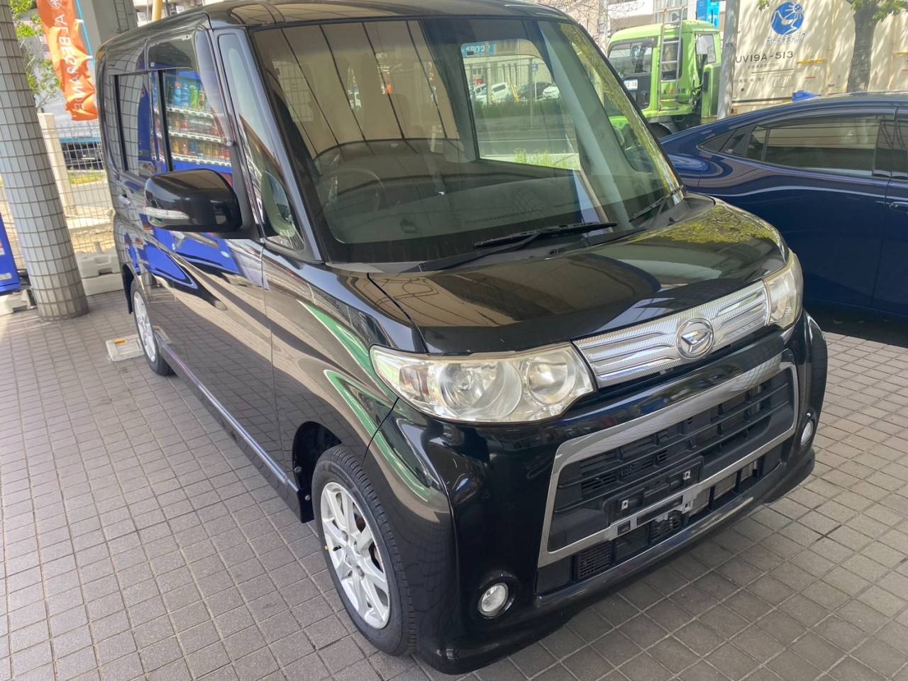 タントカスタムX／L375S　異形オーディオ付車、社外ナビ、バックカメラ　取付