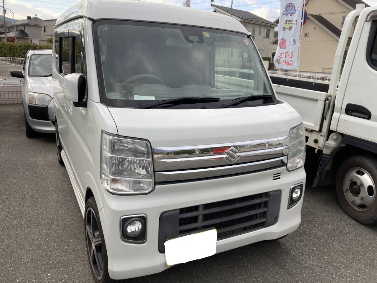 エヴリィワゴン／DA17W　フロントガラス飛び石ヒビ　保険修理ガラス交換